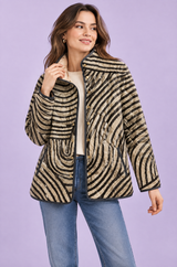 Beige Steppjacke mit hohem Kragen