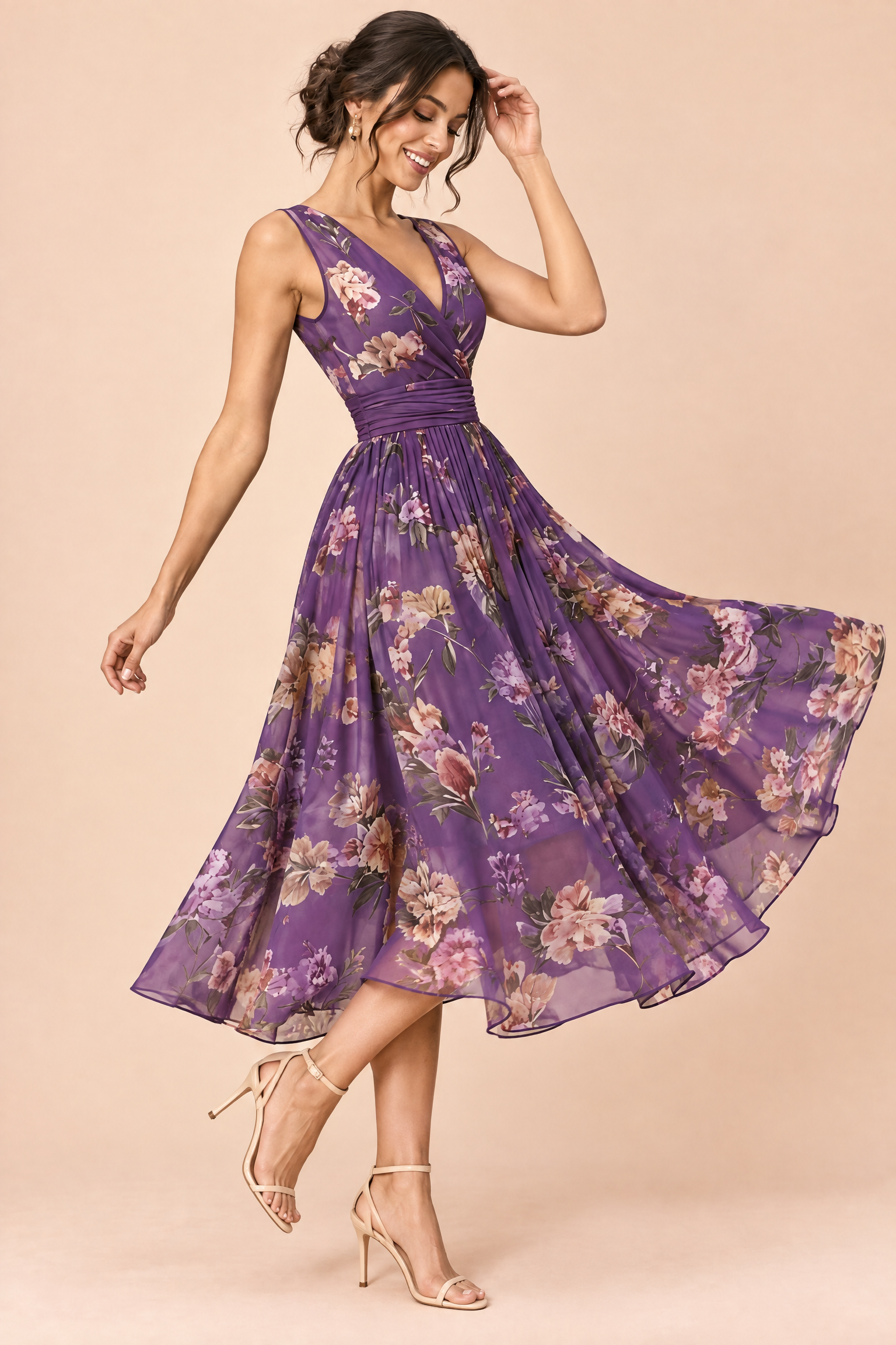 Robe midi violette à imprimé de bouquets floraux, col carré et coupe trapèze | Vue de dos | Lounelle Paris