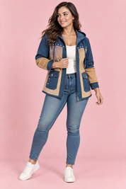 Veste à capuche bleue à empiècements | Porté sur une autre silhouette | Lounelle Paris