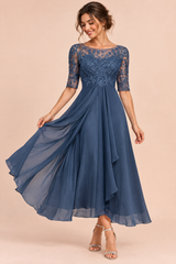 Chiffonkleid mit besticktem Oberteil in Marineblau
