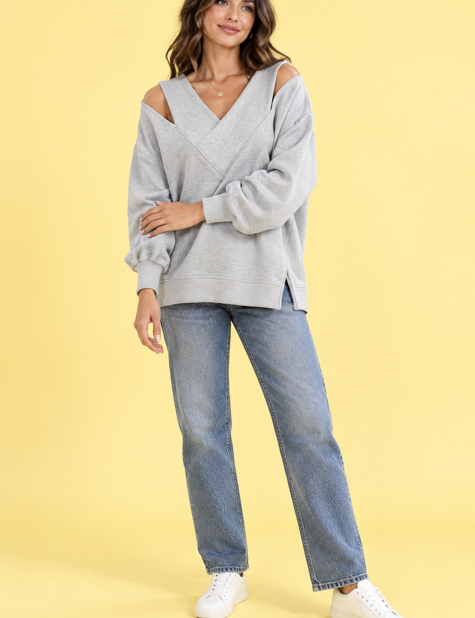 Top gris à épaules dénudées et col V | Vue de face | Lounelle Paris