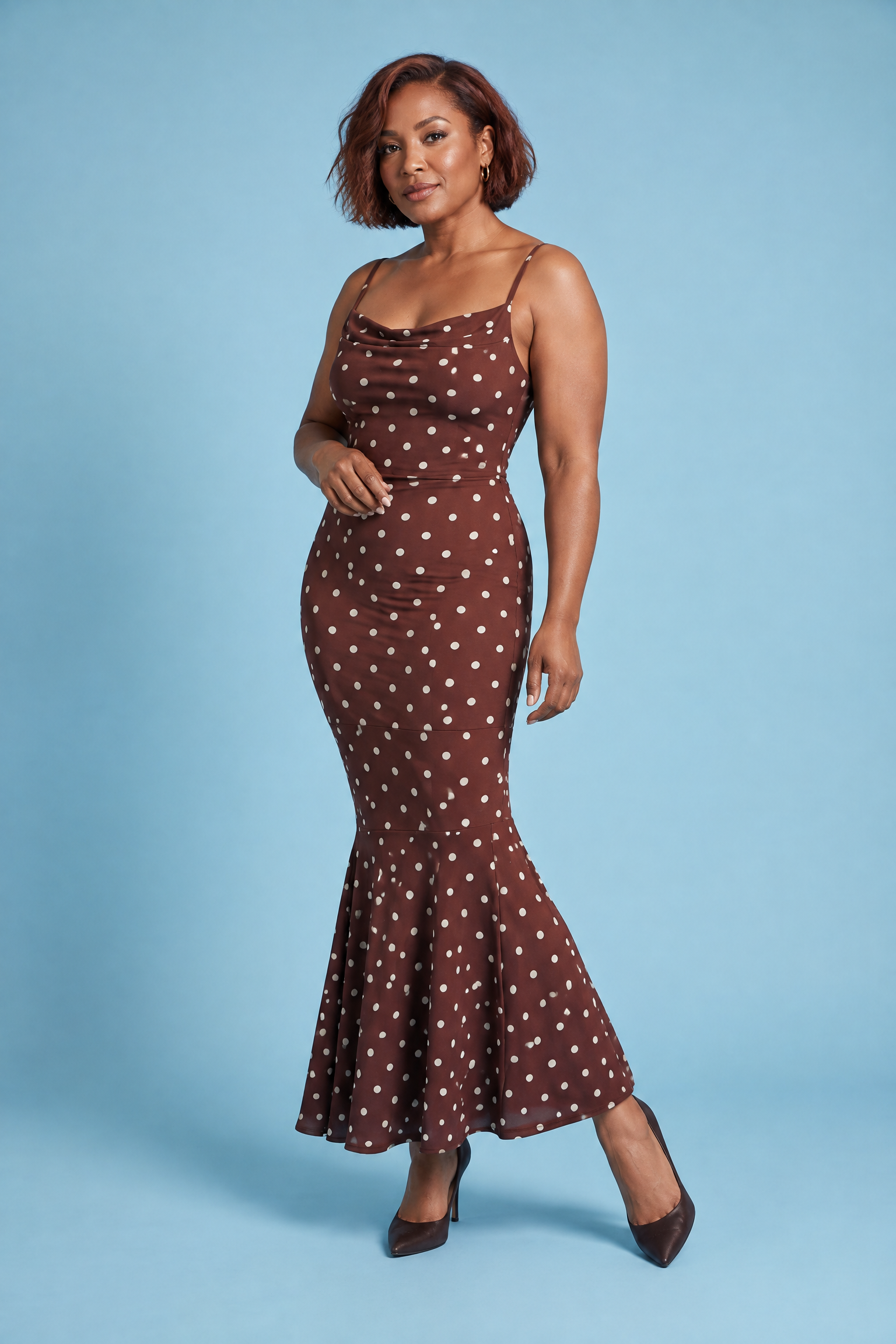 Robe longue sirène marron à pois et encolure drapée | Vue de dos | Lounelle Paris