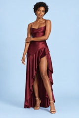 Bordeauxfarbenes asymmetrisches Kleid mit Wasserfallausschnitt