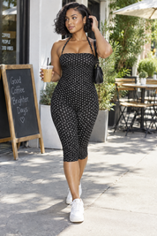 Combinaison pantalon ajustée à pois noire | Photo lifestyle | Lounelle Paris