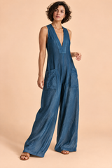 Jumpsuit in Blau mit V-Ausschnitt und weitem Bein