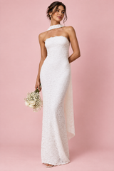 Weißes Bandeau-Maxikleid aus Spitze mit Schal-Detail