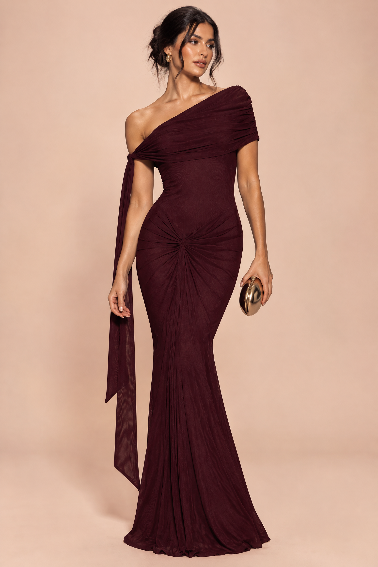 Robe longue moulante froncée asymétrique bordeaux | Vue de face | Lounelle Paris