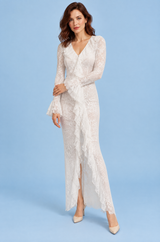 Weißes Maxikleid mit V-Ausschnitt und Volants