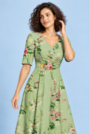 Robe longue verte à col V | Vue rapprochée | Lounelle Paris