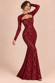 Robe longue rouge en dentelle à décolleté cœur | Vue en mouvement | Lounelle Paris