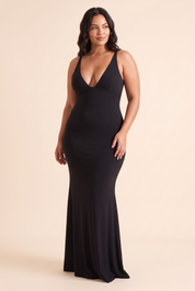 Robe longue noire près du corps à décolleté V | Porté sur une autre silhouette | Lounelle Paris