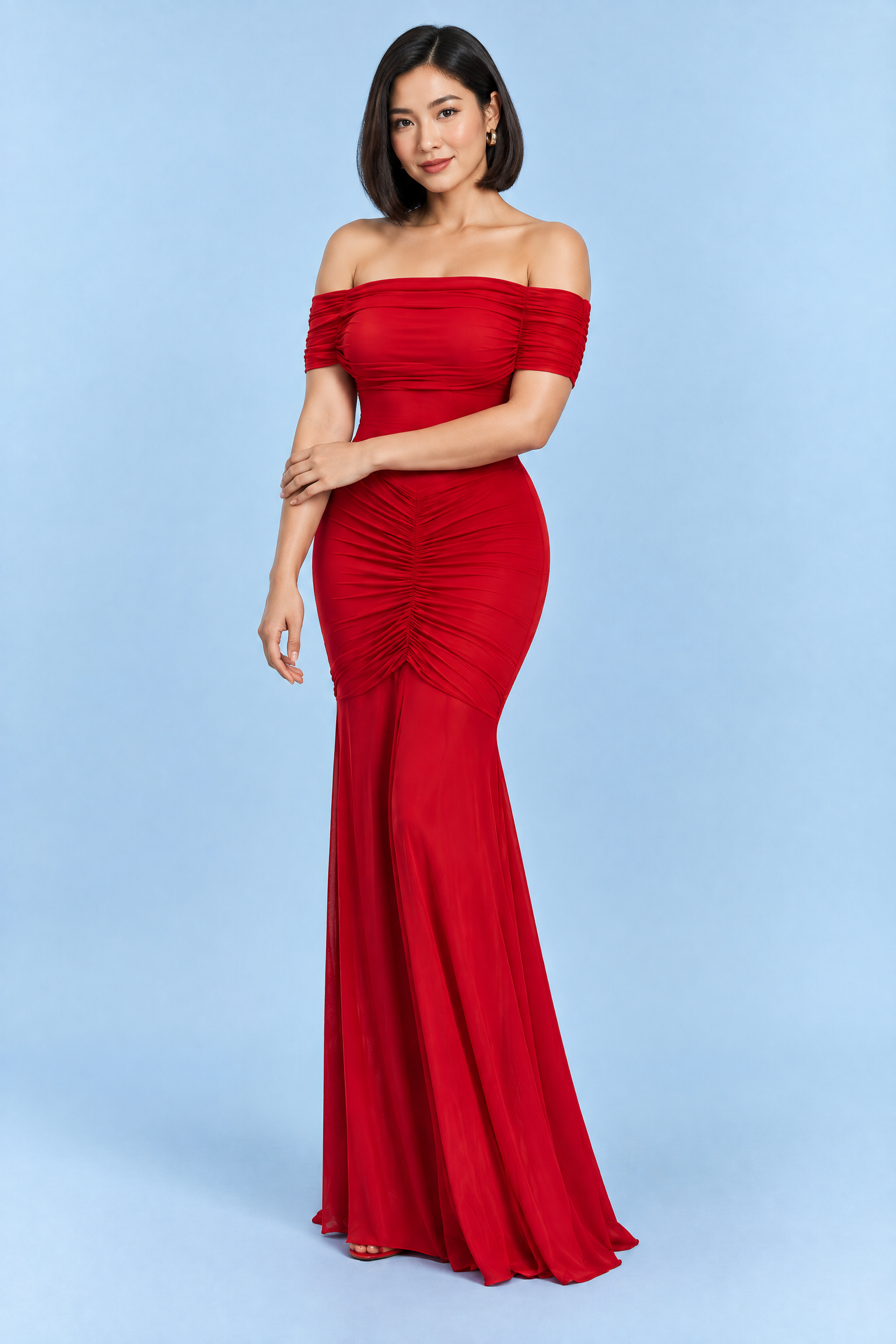 Robe longue rouge froncée à épaules dénudées | Porté sur une autre silhouette | Lounelle Paris