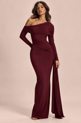 Bordeauxrotes asymmetrisches Maxikleid mit One-Shoulder-Ausschnitt und Drapierung