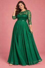 Robe longue verte à empiècement en dentelle | Porté sur une silhouette plus ronde | Lounelle Paris