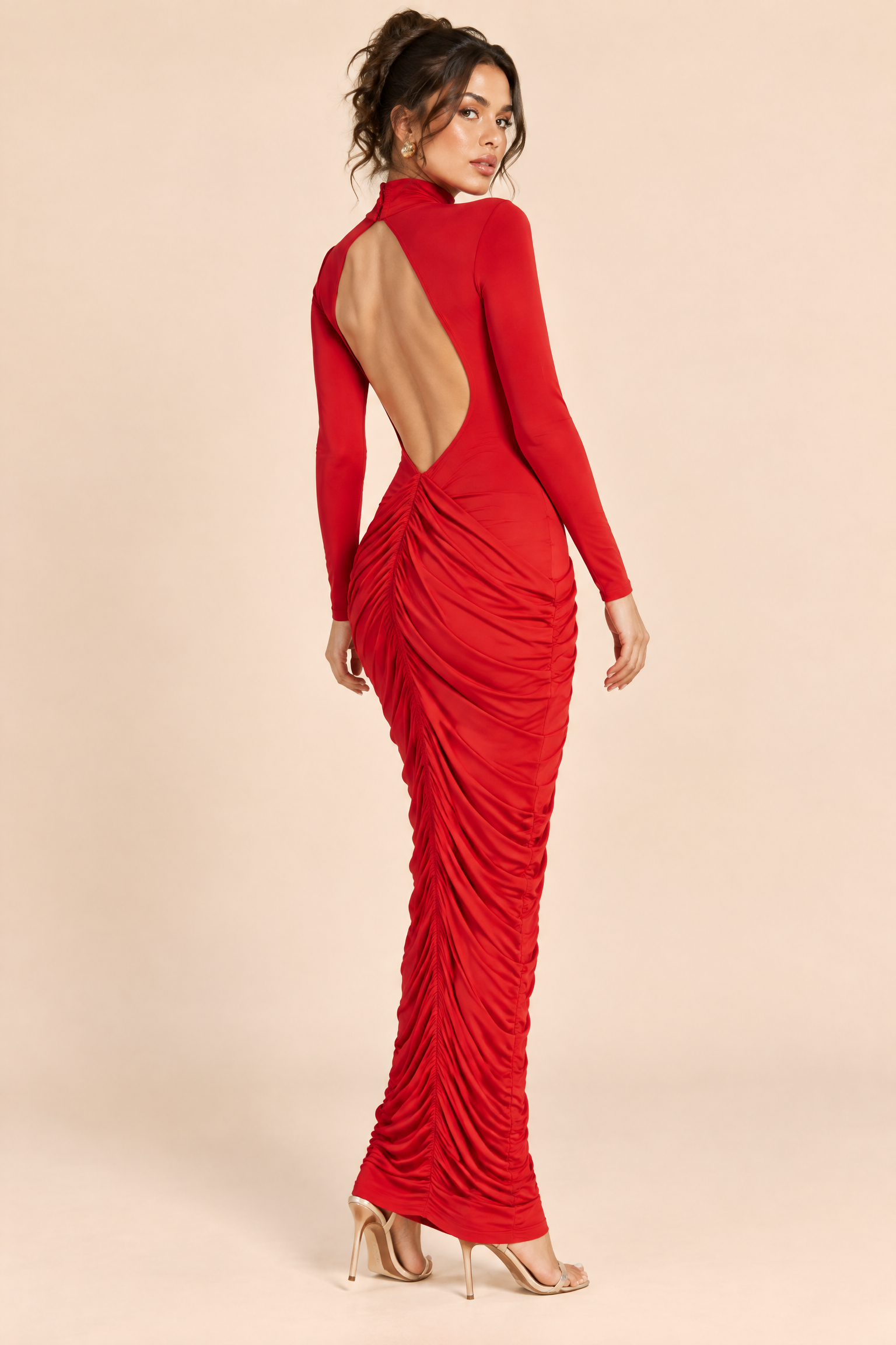 Robe longue rouge froncée à manches longues | Vue de dos | Lounelle Paris