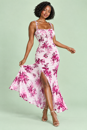 Robe longue fleurie rose à col carré | Vue en mouvement | Lounelle Paris