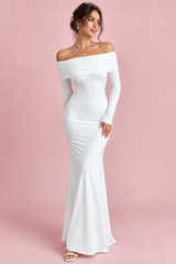 Weißes asymmetrisches Maxikleid mit Drapierung, Carmen-Ausschnitt und offenem Rücken
