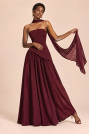 Robe longue bordeaux à encolure asymétrique | Vue en mouvement | Lounelle Paris