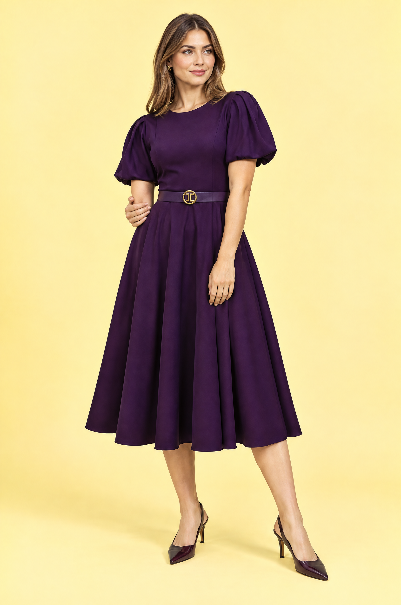 Robe midi violette à col montant et manches bouffantes | Porté sur une autre silhouette | Lounelle Paris