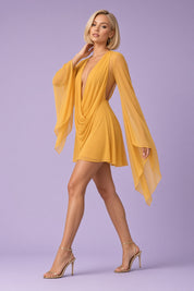 Robe courte en résille moutarde à col bénitier | Vue de face | Lounelle Paris
