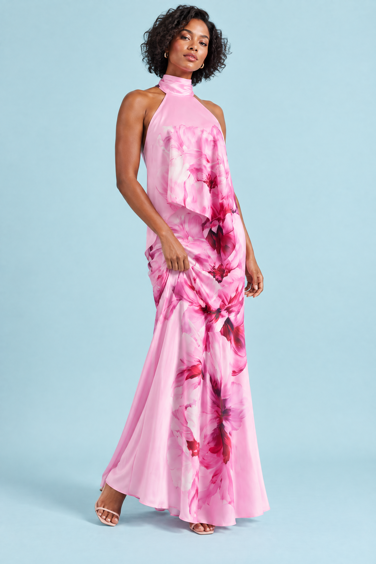 Jupe longue asymétrique rose à imprimé floral en satin mat | Vue de dos | Lounelle Paris