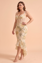 Robe corset blanche à fleurs | Porté sur une silhouette plus ronde | Lounelle Paris