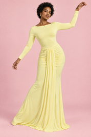 Robe longue jaune à encolure bateau et fronces | Vue en mouvement | Lounelle Paris