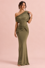 Robe longue froncée à épaules dénudées vert olive | Vue de face | Lounelle Paris