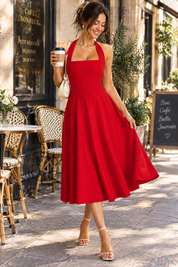 Robe midi patineuse rouge à col américain | Photo lifestyle | Lounelle Paris