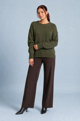 Weiter Pullover mit Brusttasche
