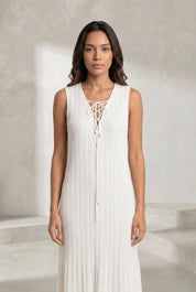 Robe longue blanche plissée col V | Lounelle Paris