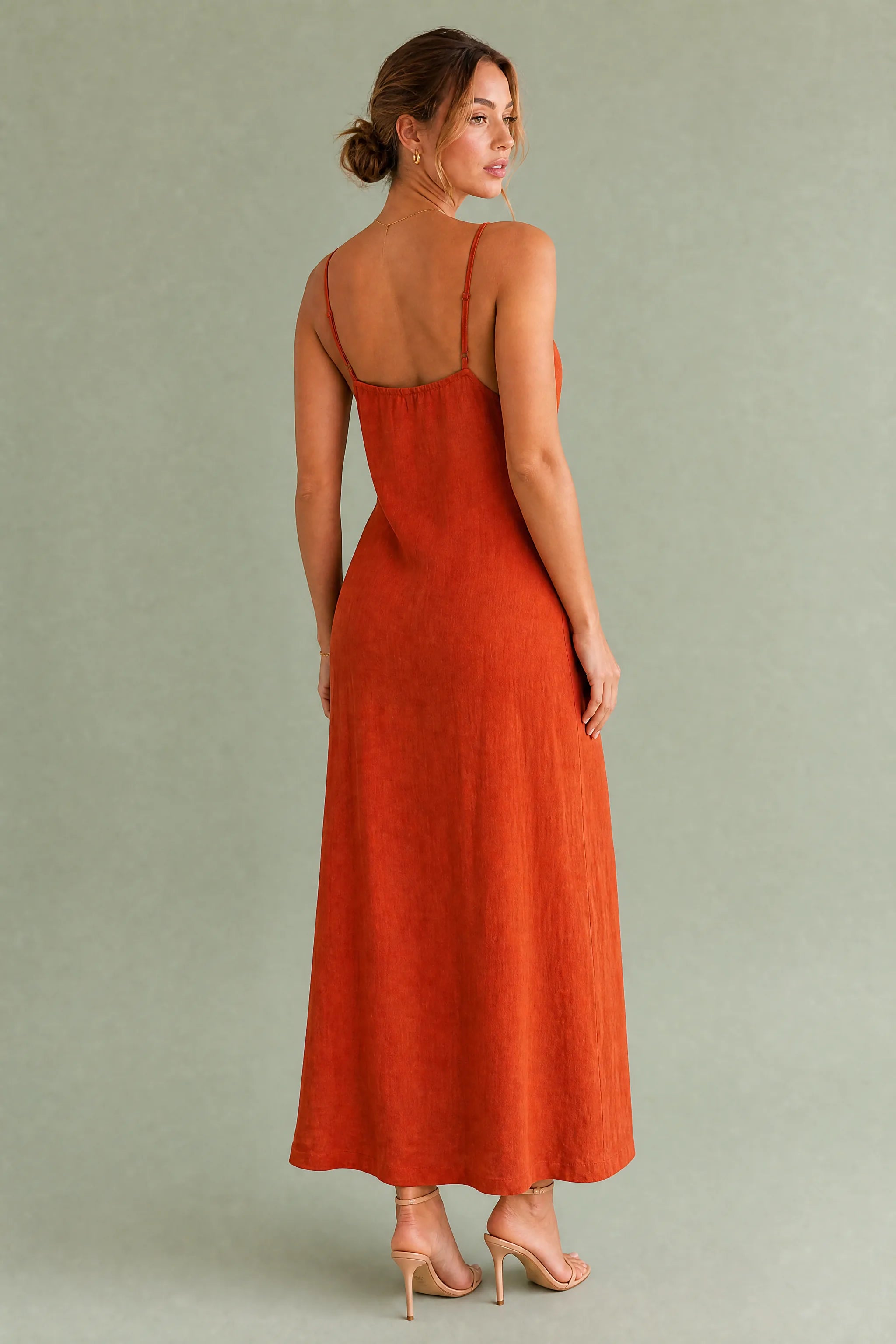 Robe longue bretelles encolure carrée | Vue de dos | Lounelle Paris