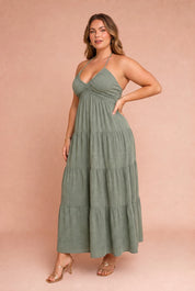 Robe longue col halter dos nu | Porté sur une silhouette plus ronde | Lounelle Paris