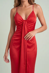Drapiertes V-Ausschnitt-Langkleid