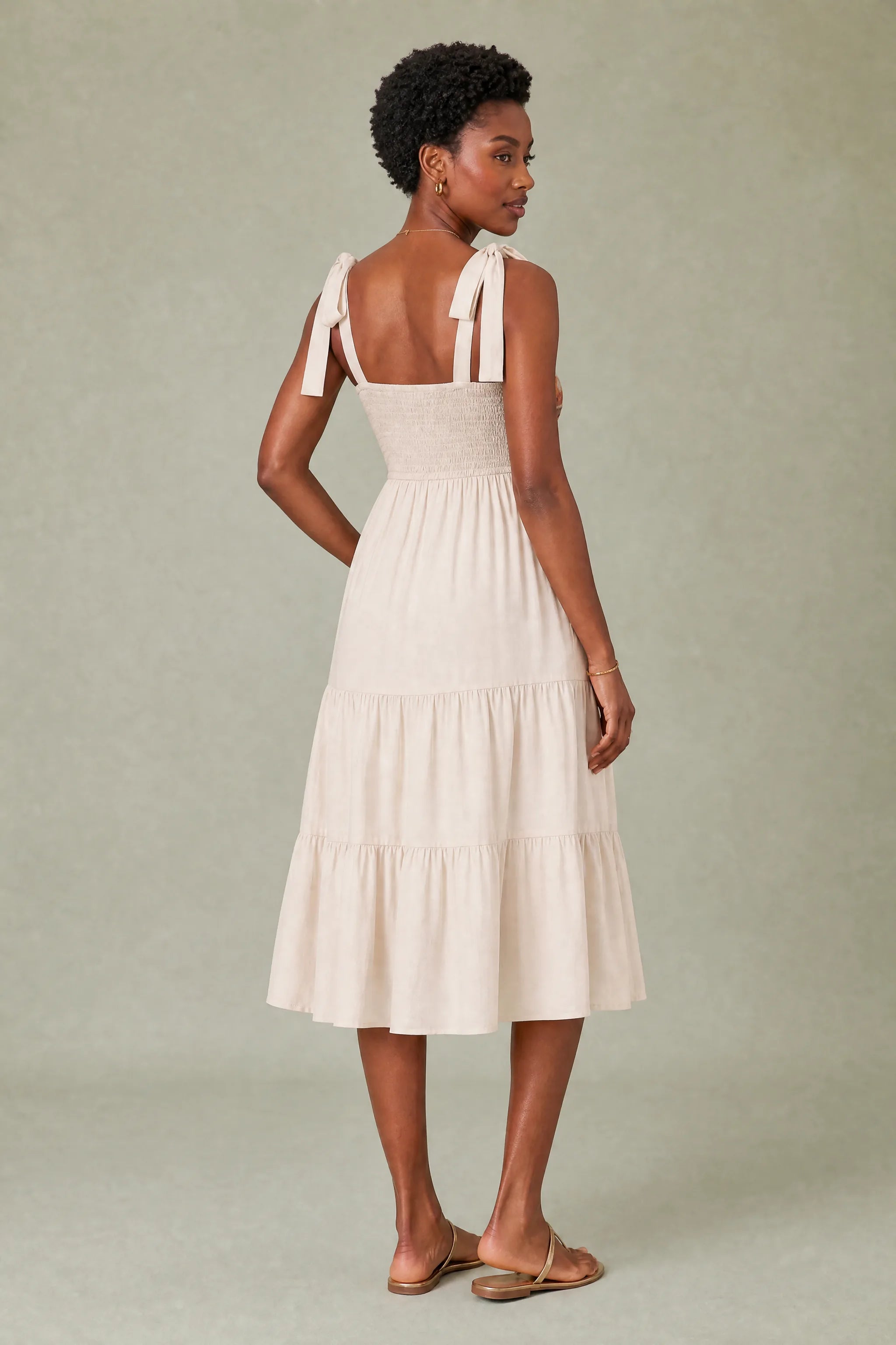 Robe midi à bretelles smockée | Vue de dos | Lounelle Paris
