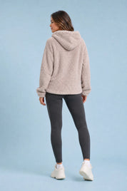 Sweat à capuche ample pelucheux | Vue de dos | Lounelle Paris